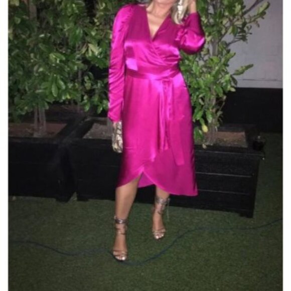 Chelsea and Walker Hot Pink North Barbiecore Midi Dress $495 - Picture 2 of 9